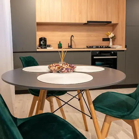 Luna Ap 1 Apartment *