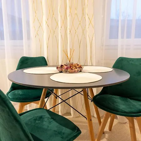 Luna Ap 1 * Temeşvar